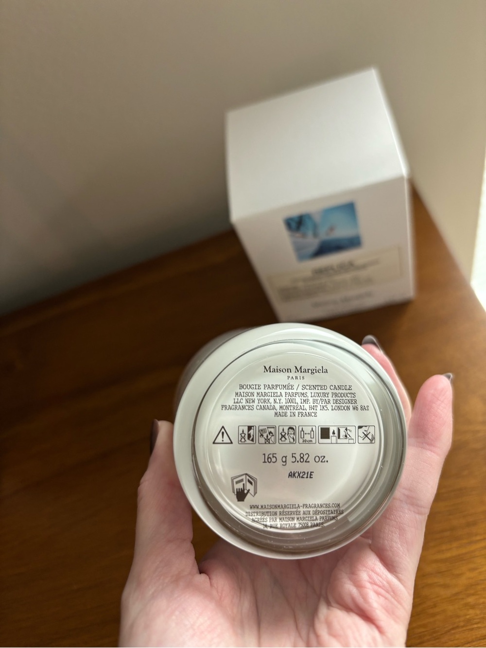 Maison Margiela Sailing Day Candle - Full Size 5.82 oz - Picture 3 of 4